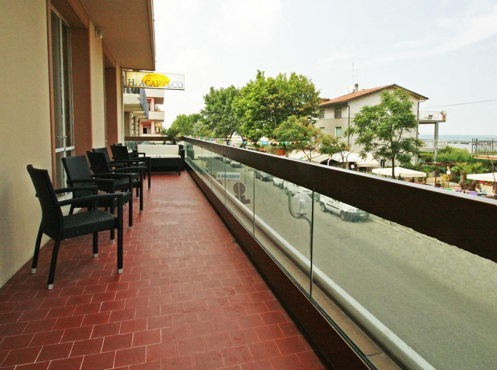 Hotel Acapulco Viserbella di Rimini Exteriör bild