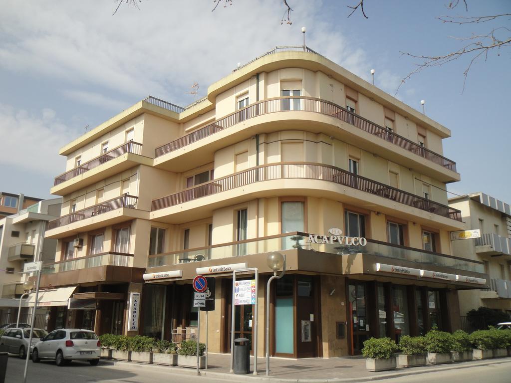 Hotel Acapulco Viserbella di Rimini Exteriör bild