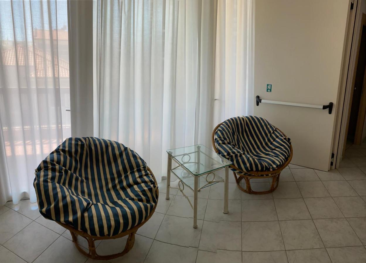 Hotel Acapulco Viserbella di Rimini Exteriör bild